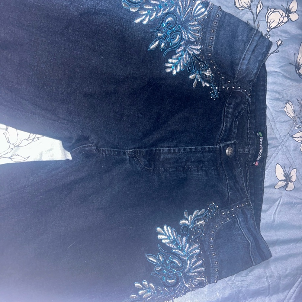 Elegant Embroidered High Rise Jeans